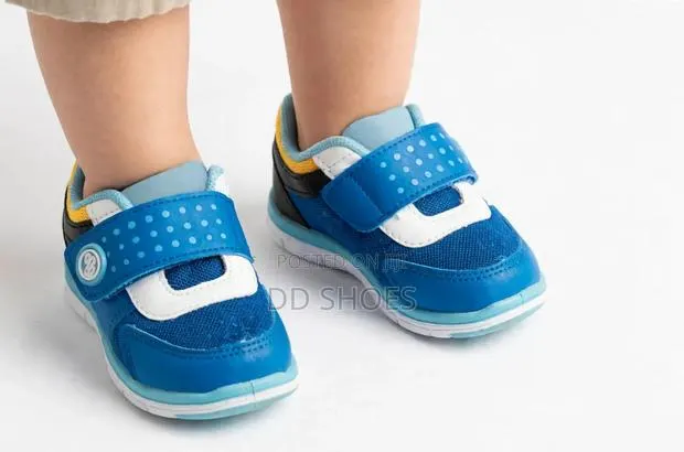 Blue Baby Sneakers With Single Velcro Strap · Photo 1
