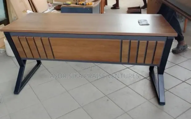 Office Table · Photo 1