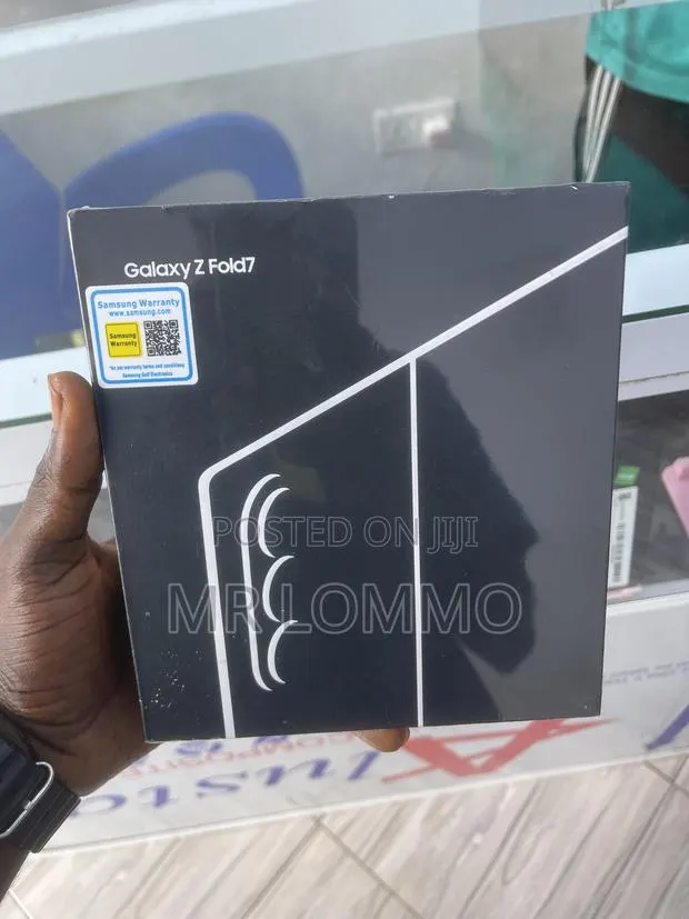 New Samsung Galaxy Z Fold7 256 GB Black · Photo 1