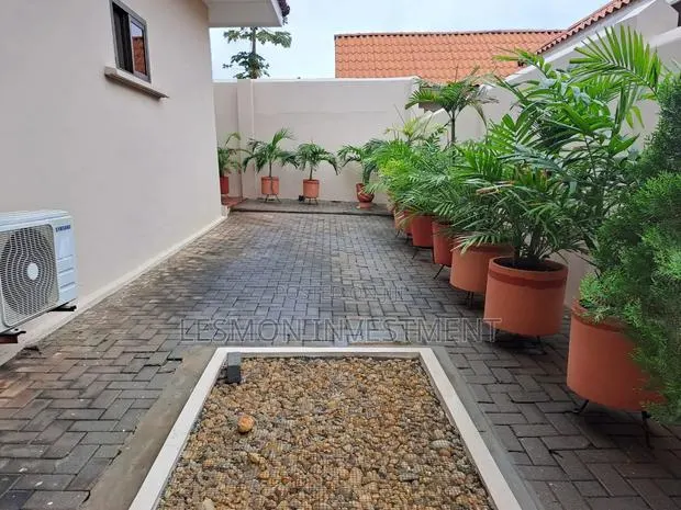 3bdrm Bungalow in Regimmanuel Gray for sale · Photo 1