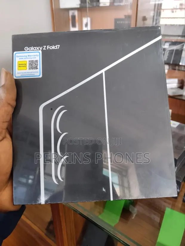 New Samsung Galaxy Z Fold7 256 GB Black · Photo 1