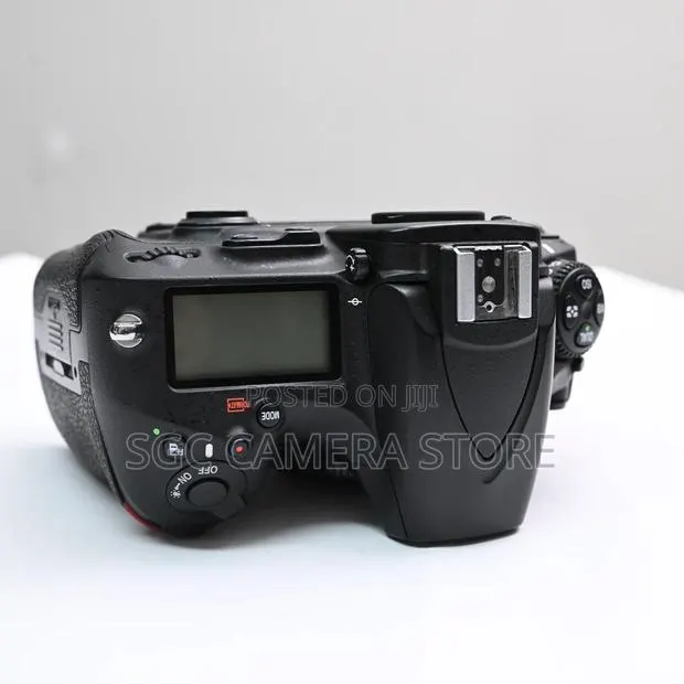 Nikon D810 // 8-Months Warranty · Photo 3