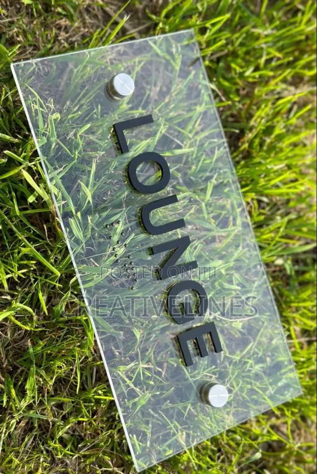 Lounge Signage · Photo 1