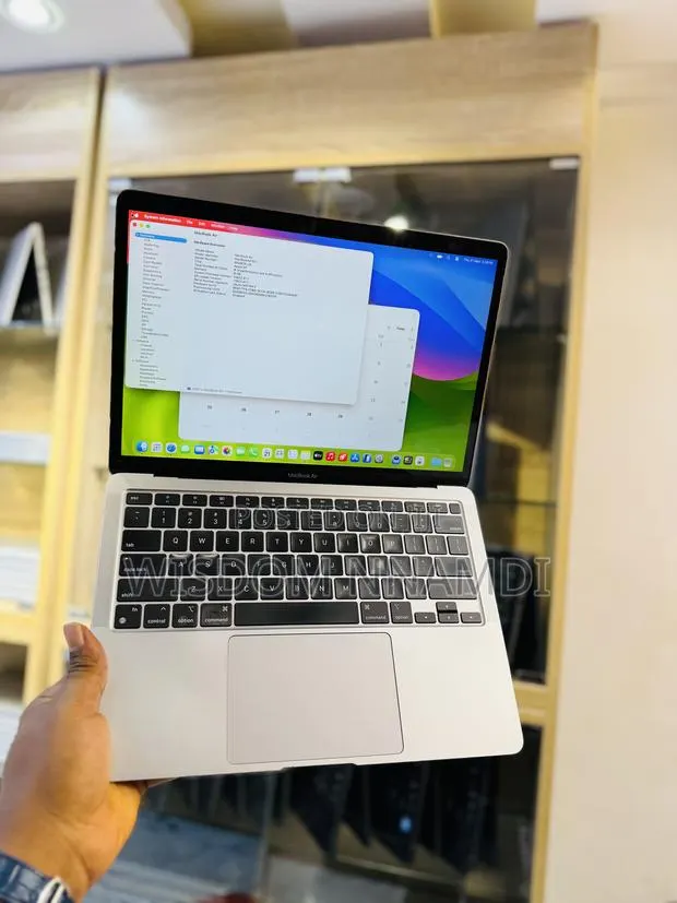 Laptop Apple MacBook Air 2020 M1 8GB Apple M1 SSD 256GB · Photo 1