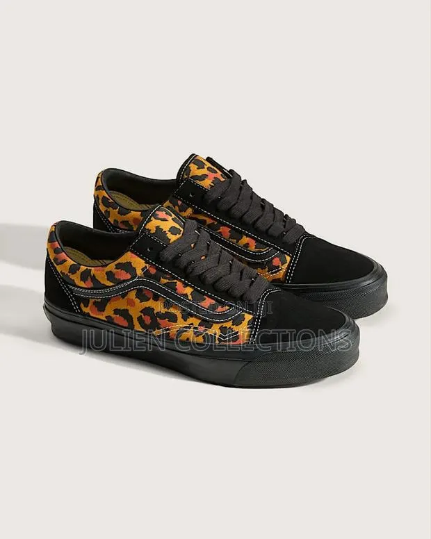 Vans Old Skool Black Orange · Photo 1