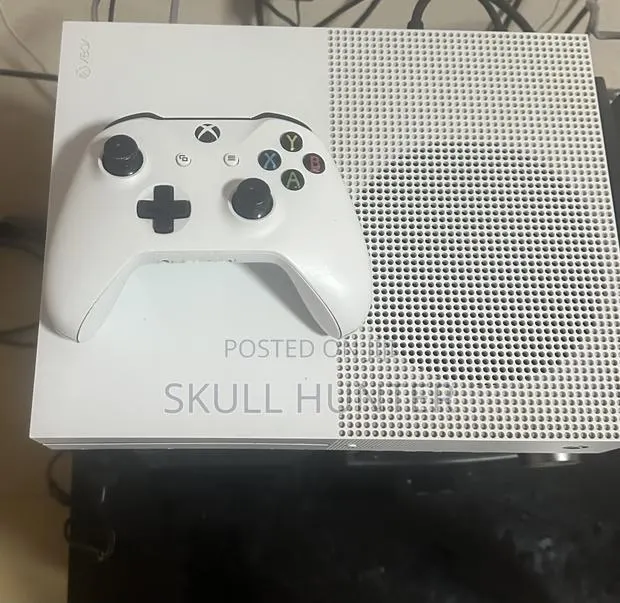 Xbox One S Console · Photo 1