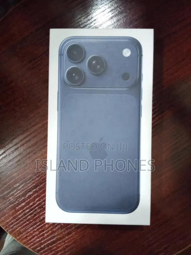 New Apple iPhone XR 128 GB Blue · Photo 1