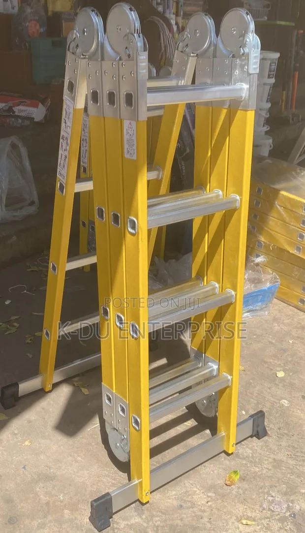 Yellow Fiberglass Ladder 4x4 · Photo 1