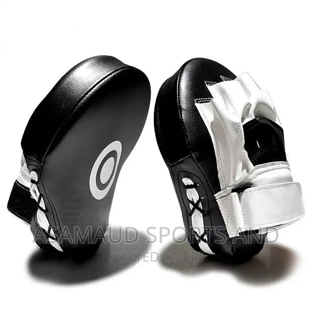 Original Training Hand Pad for Boxers at Cool Price · Photo 1