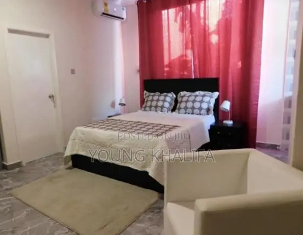 Studio Finished Apartment Available East Airport · Photo 1