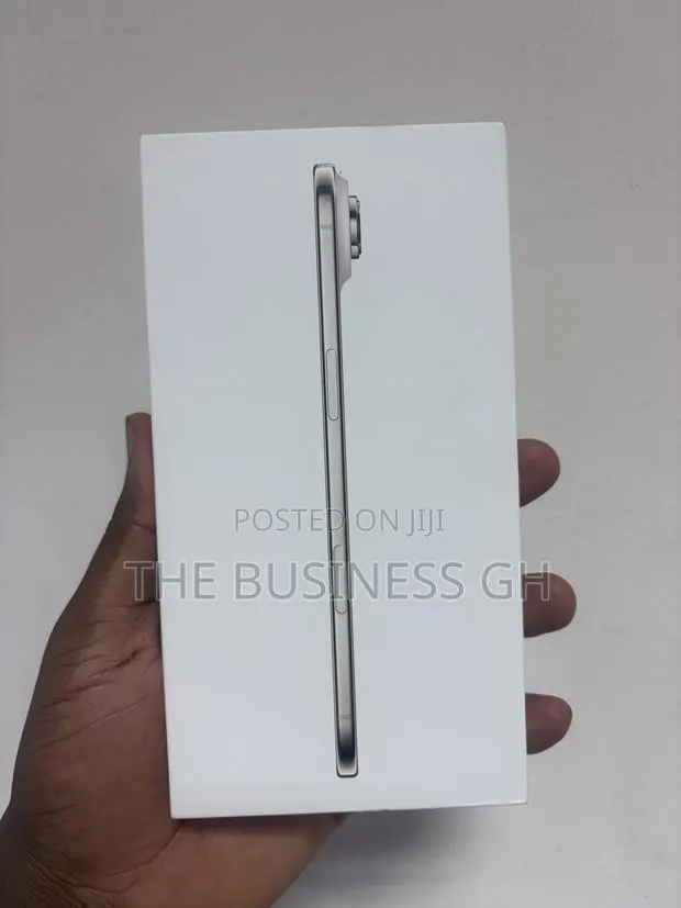New Apple iPhone Air 256 GB Silver · Photo 1