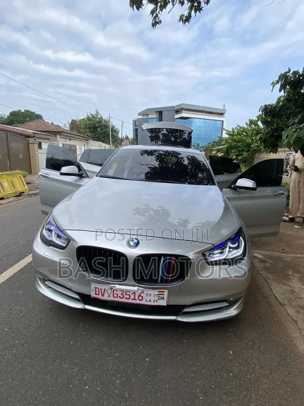 BMW 550i 2014 Silver · Photo 1