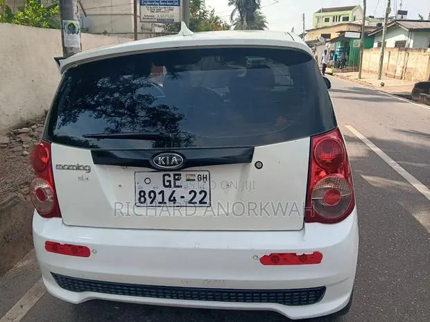 Kia Morning 2011 White · Photo 1