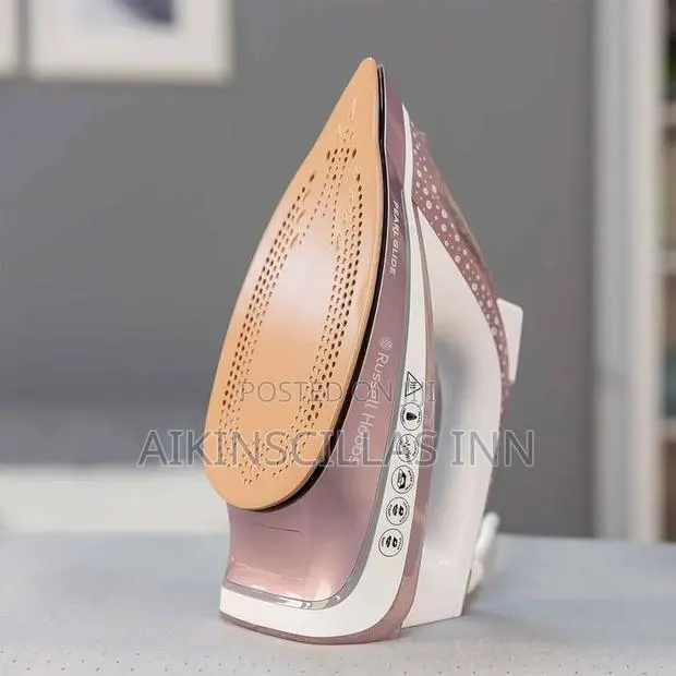Russell Hobbs Pearl Glide Steam Iron · Photo 1