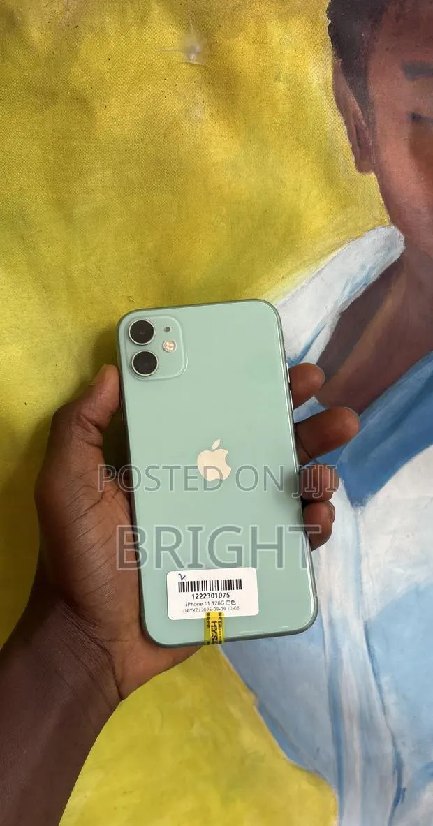 Apple iPhone 11 128 GB Green · Photo 1