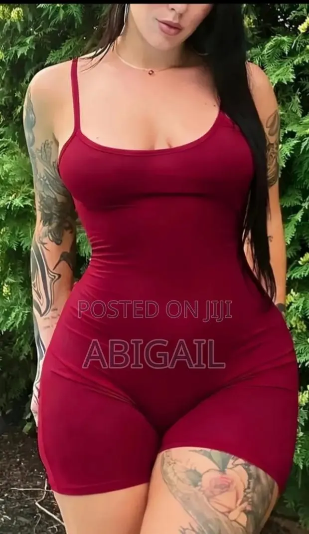 Solid Colour Pleated Backless Camisole Jumpsuit · Photo 1