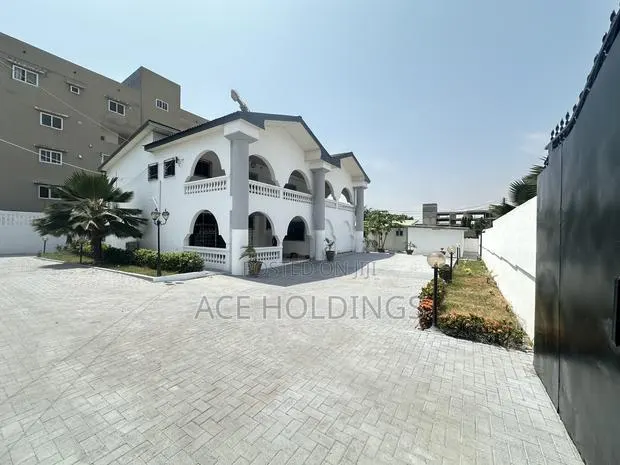 4bdrm Mansion in Cantonments for rent · Photo 1