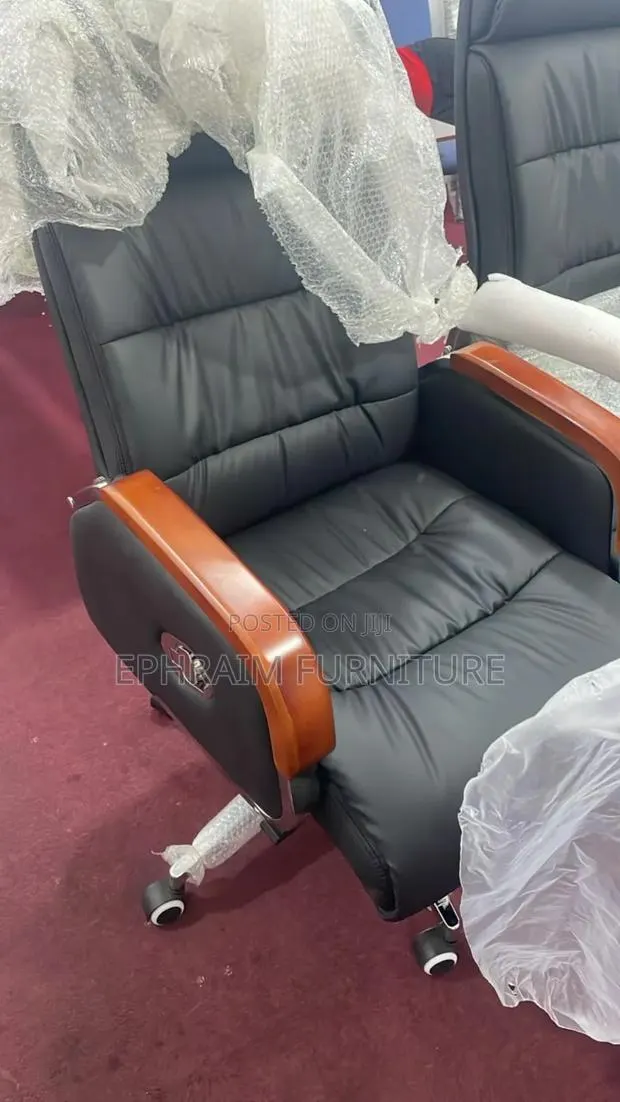 Manager Chair for Your Office · Photo 1