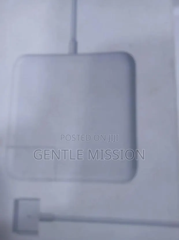 Apple Air Power Adapter · Photo 1
