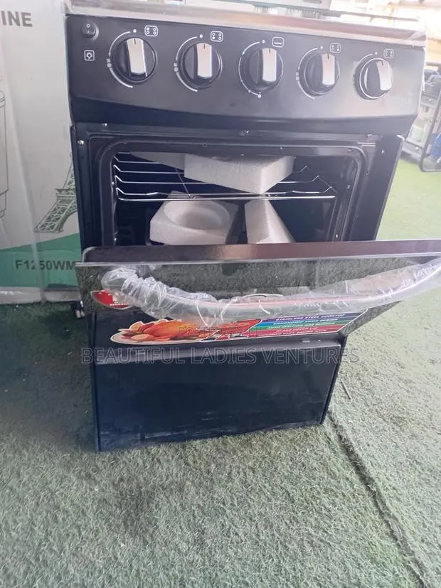 Icona Compact Gas Cooker – Space-Saving and Powerful · Photo 1