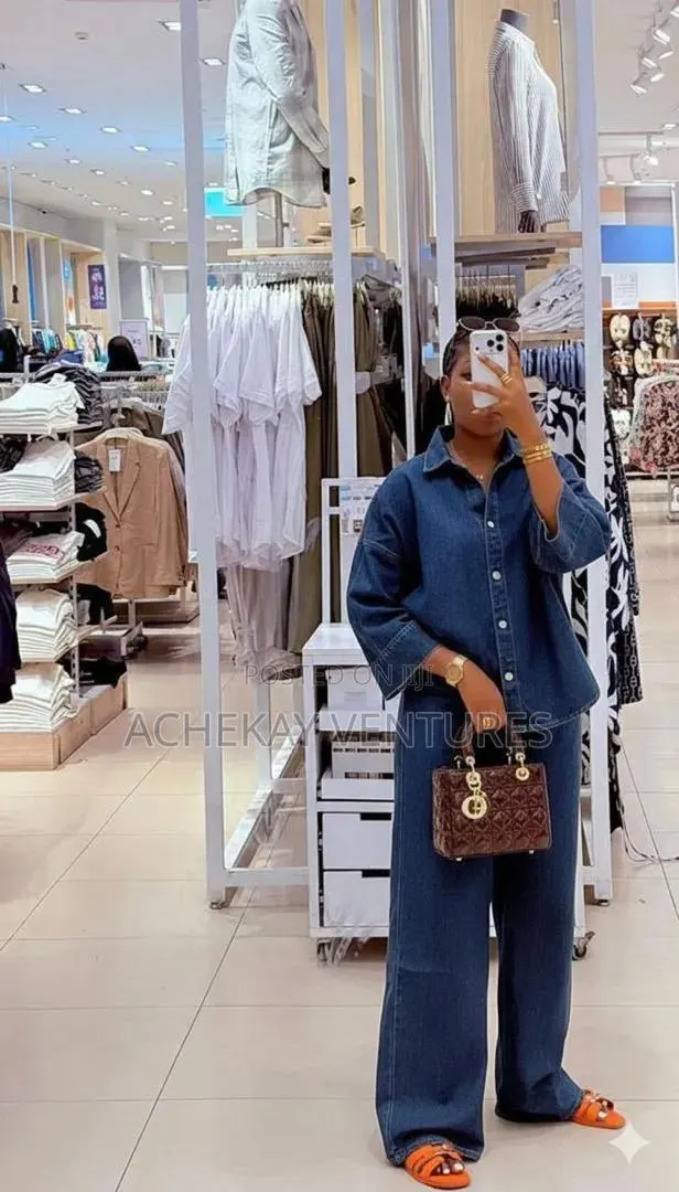 Luxury Ladies Jeanstop and Down the Size XXXL · Photo 1