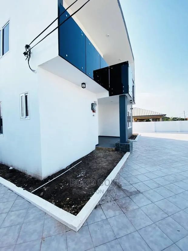 4bdrm Duplex in Dr Roko, Adjiriganor for rent · Photo 1