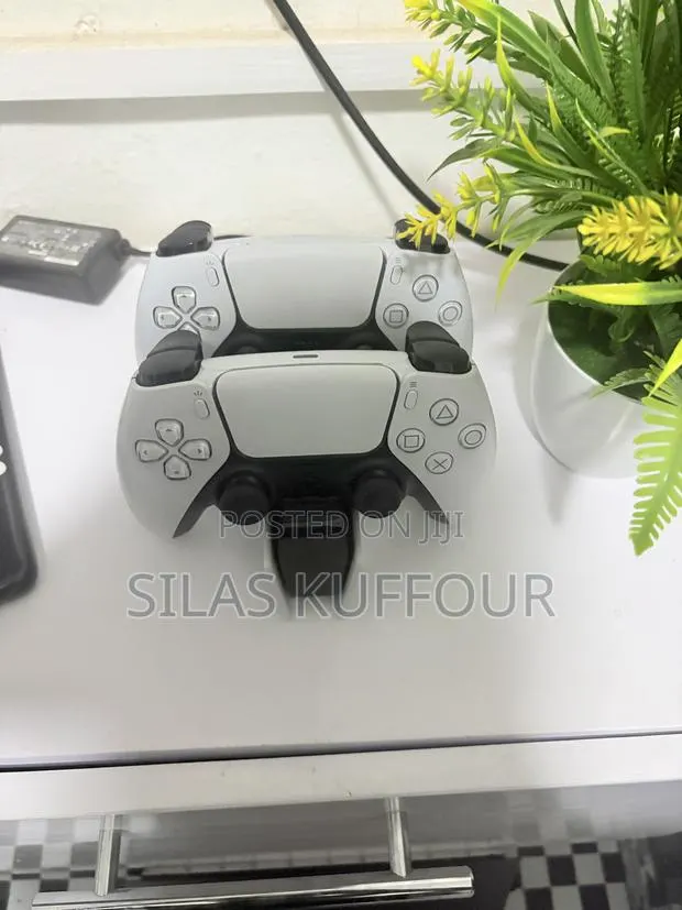 Playstation 5 Slim · Photo 1