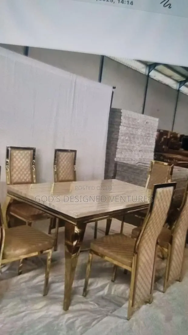 Nice Looking 6 Seater Marble Dining Set · Photo 1