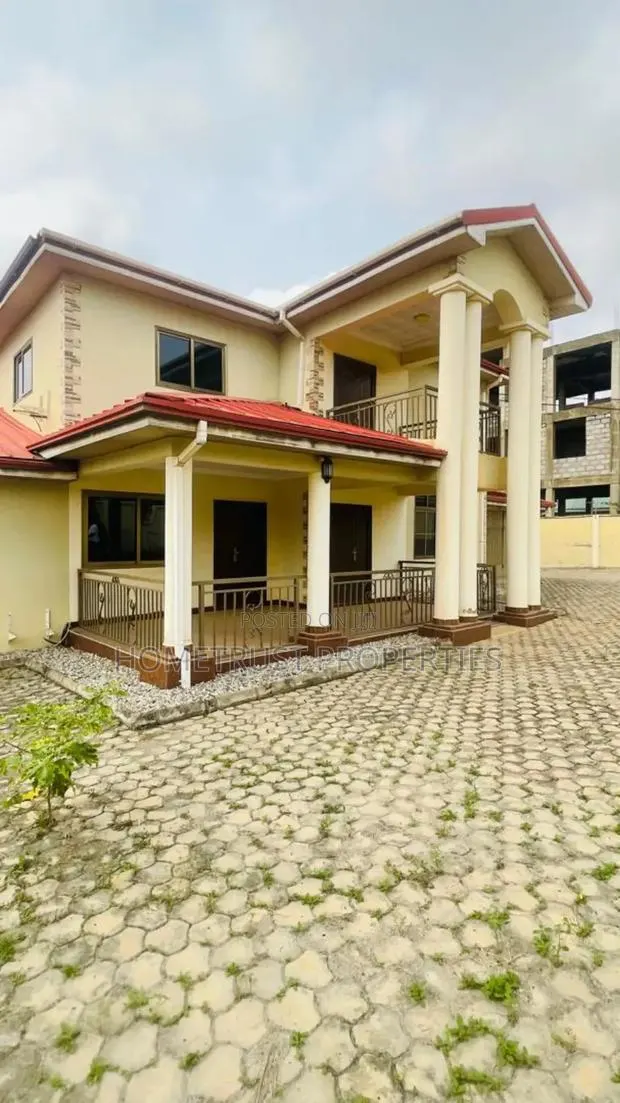 5bdrm House in Hometrust Properties, Pokuase for sale · Photo 1