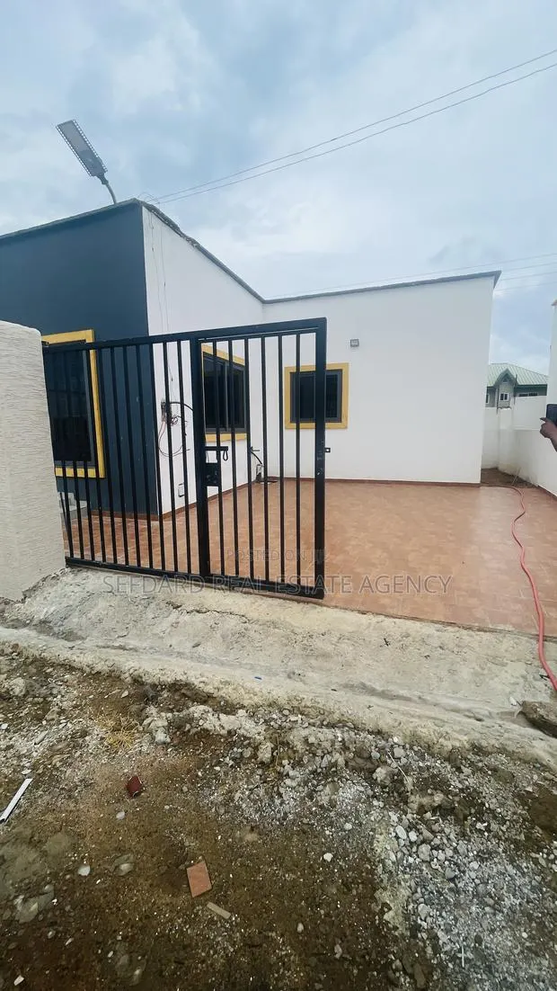 3bdrm House in Sefdard Properties, Amasaman for sale · Photo 1