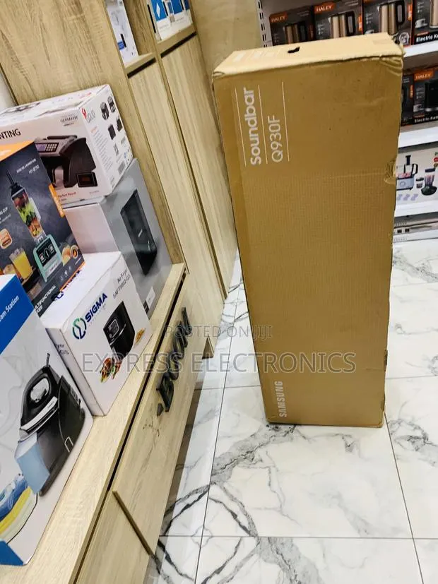 Ultra Sleek Modern Samsung Q930f Sound System · Photo 1