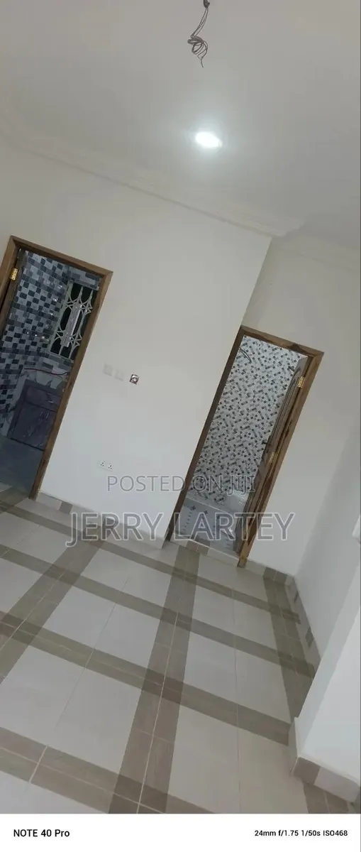 1bdrm Apartment in Dansoman Exhibition, Mamprobi for rent · Photo 1