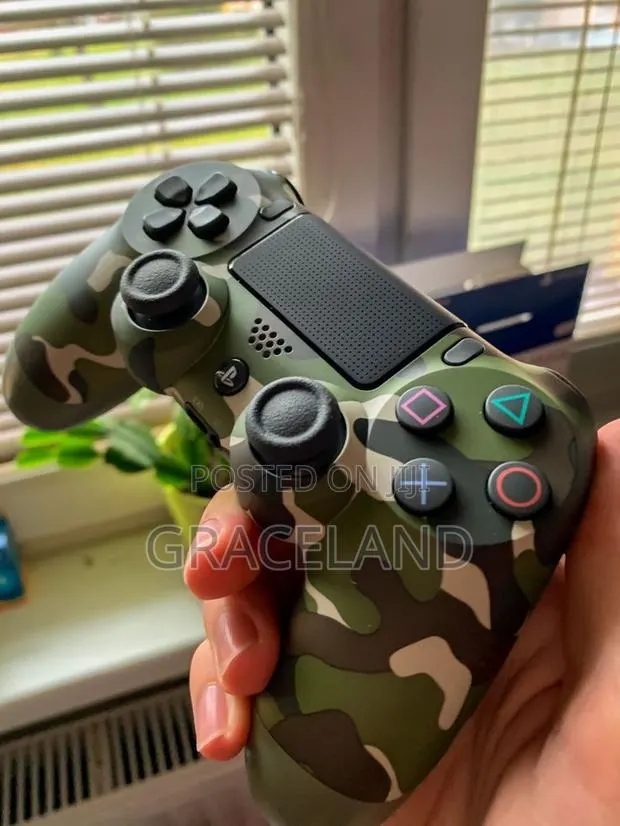 This Is Original Playstation 4 Controllers Available · Photo 1