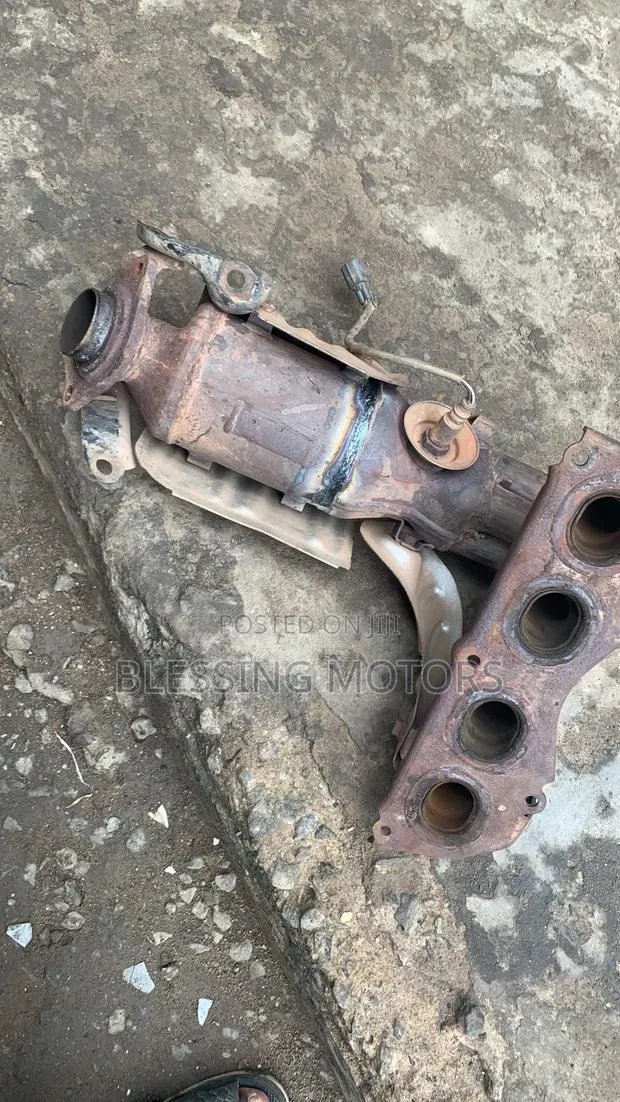 Camry Catalytic Converter · Photo 1