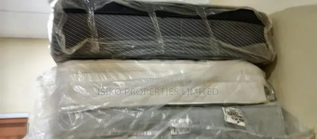 16 Inches Foreign Mattress · Photo 1