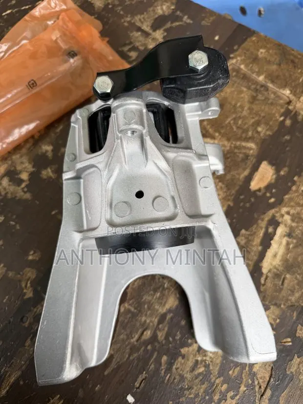 Civic 1.5 Engine Mount · Photo 1