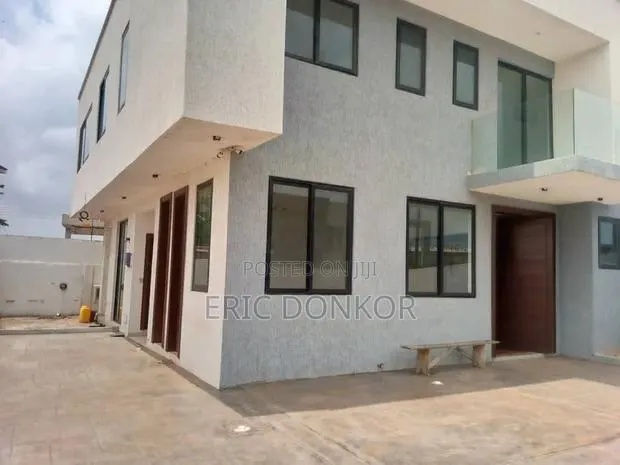 3bdrm Duplex in Botwe School Juntion, Accra Metropolitan for rent · Photo 1