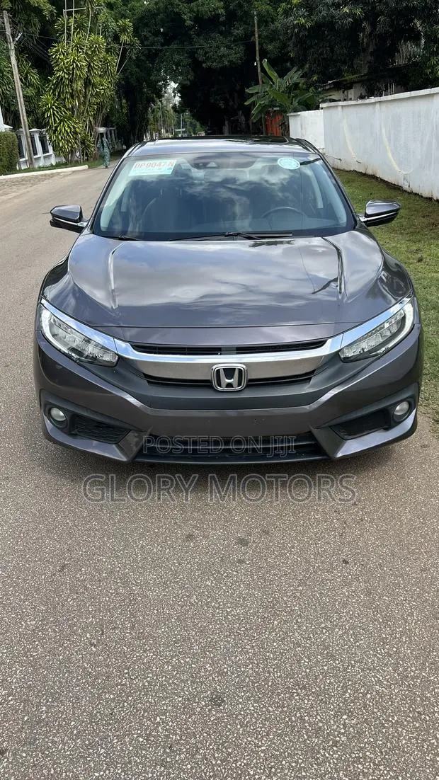 Honda Civic Touring 4dr Sedan (1.5L 4cyl) 2017 Gray · Photo 1