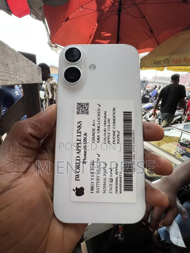 Apple iPhone 16 128 GB White · Photo 1
