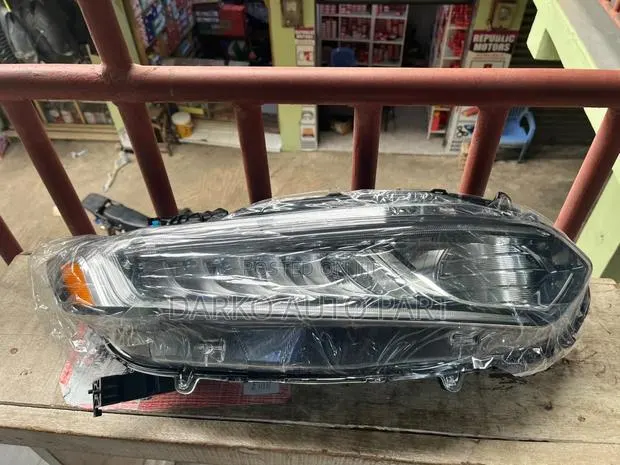 Honda Accord 2018-2020 Headlights Half LED Available Right Available · Photo 1