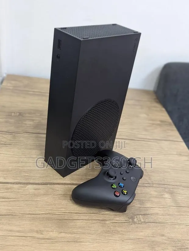 Microsoft Xbox Series S (1TB) Dark Black · Photo 1