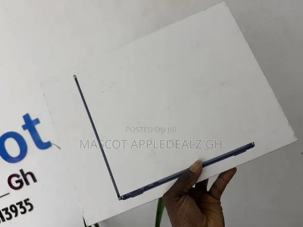 New Laptop Apple MacBook Air 2026 M5 16GB Apple M5 SSD 512GB · Photo 1