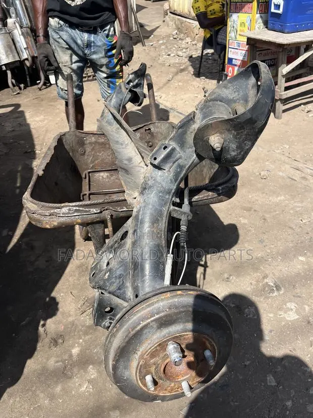Mazda2 Back Axle Complete · Photo 1