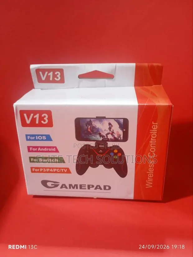V13 Gamepad · Photo 1