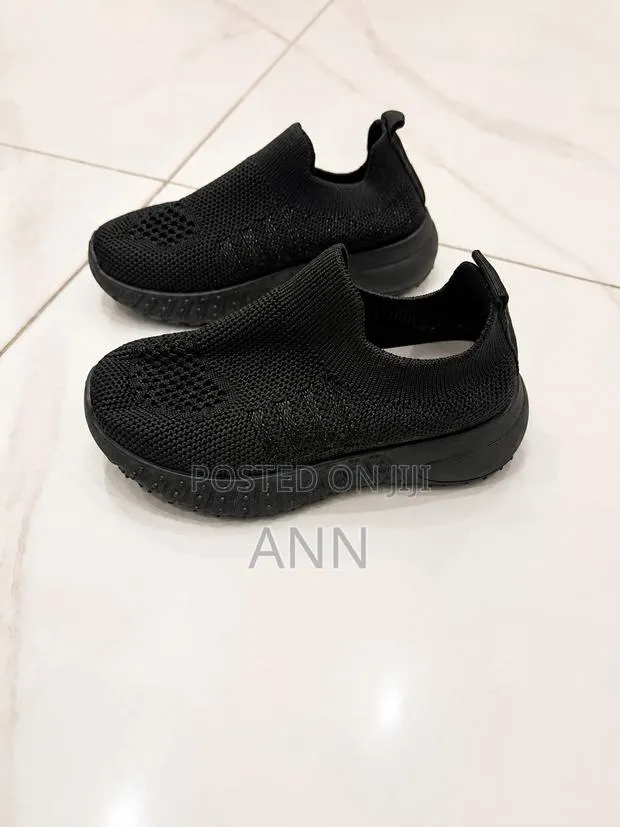 Black Sneakers for Girls · Photo 1