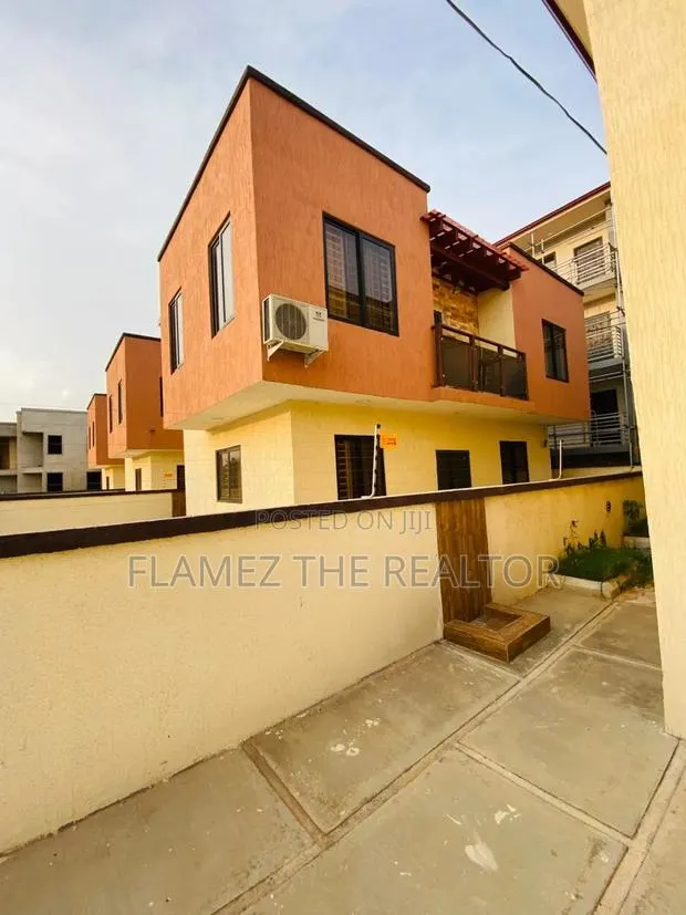 2bdrm Duplex in Achimota Mall, Ola Achool Area for rent · Photo 1