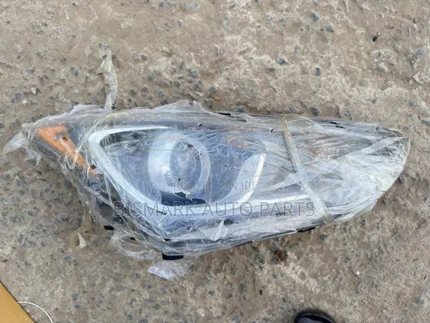 Hyundai Santafe 2016 2018 Headlight Available · Photo 1