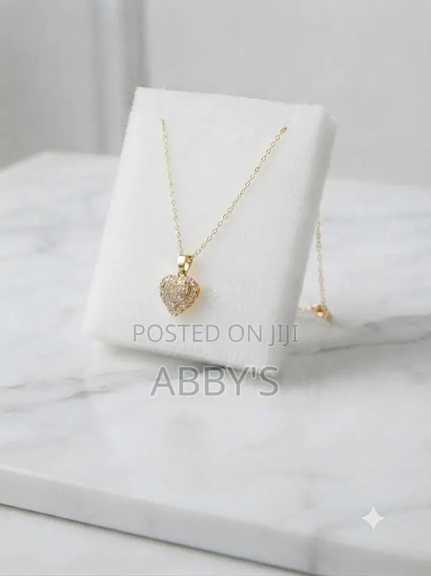 Romantic Love Pendant Necklace · Photo 1