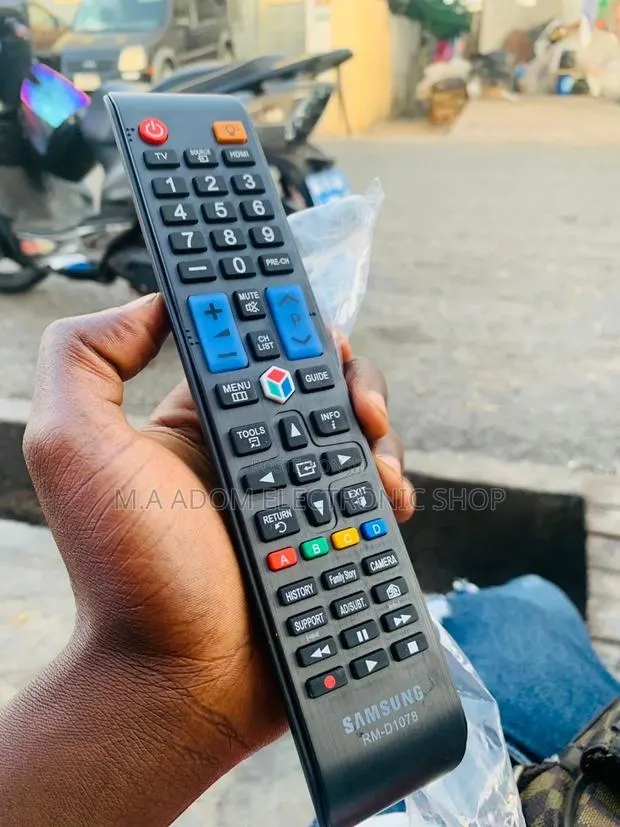 Samsung Smart Remote Control(Black). · Photo 1