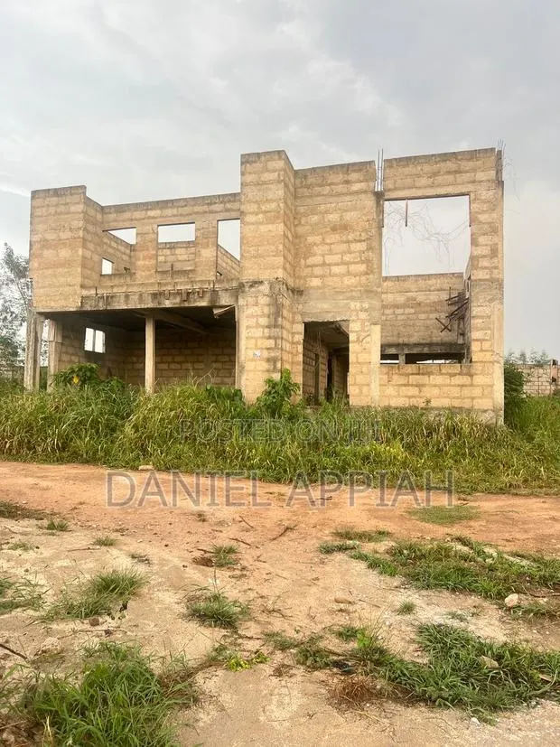 4bdrm Duplex in Afigya-Kwabre for sale · Photo 1